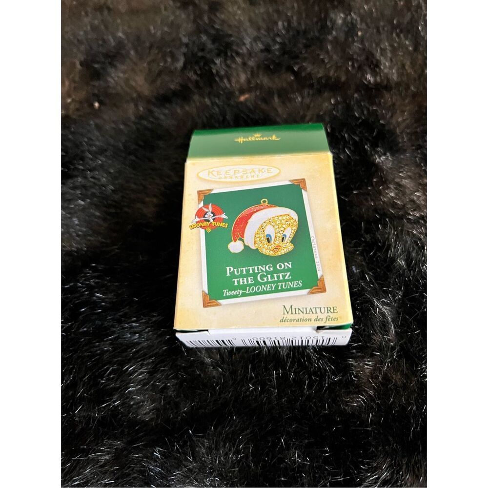 Hallmark Keepsake/Looney Tunes - Putting On The Glitz Miniature - QXM5111 2004